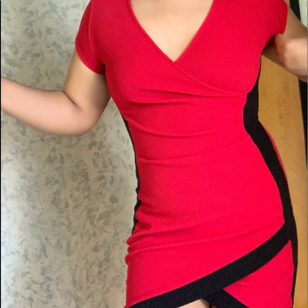 Beautiful dress 😍 wash my hand and great quality